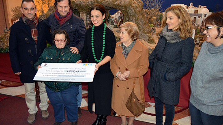 El Belén Municipal del Antiguo Casino recoge 1.828 euros para Down Ciudad Real Caminar